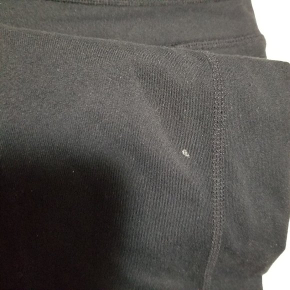 Athleta Black Low Rise Balance Capri Leggings - Picture 4 of 6